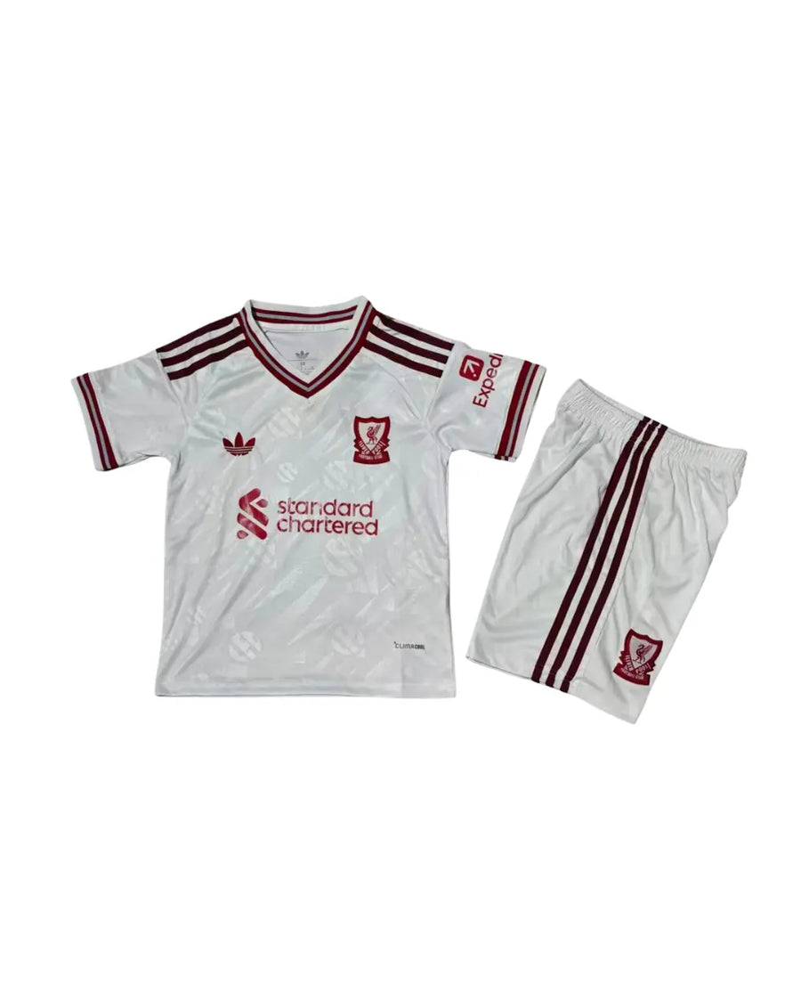 Liverpool Niño Visita